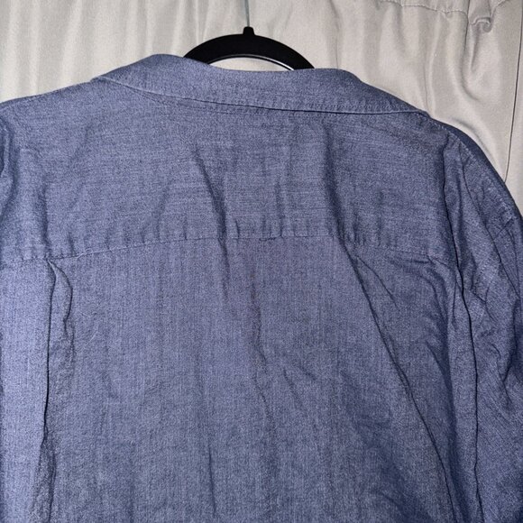 Van Heusen Never Tuck Classic Fit Button Down XLT 17-17.5 Blue Long Sleeve - Picture 9 of 16